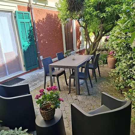 In Nobili * Genoa
